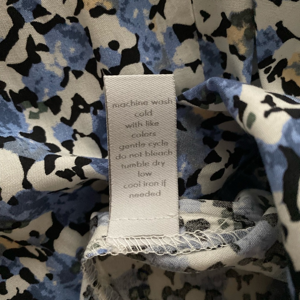 NWOT West of Melrose Tilly’s Blue Ditsy Floral Midi Skirt size small - Picture 14 of 16